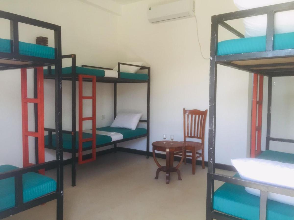 One More Night Hostel Sigiriya Phòng bức ảnh
