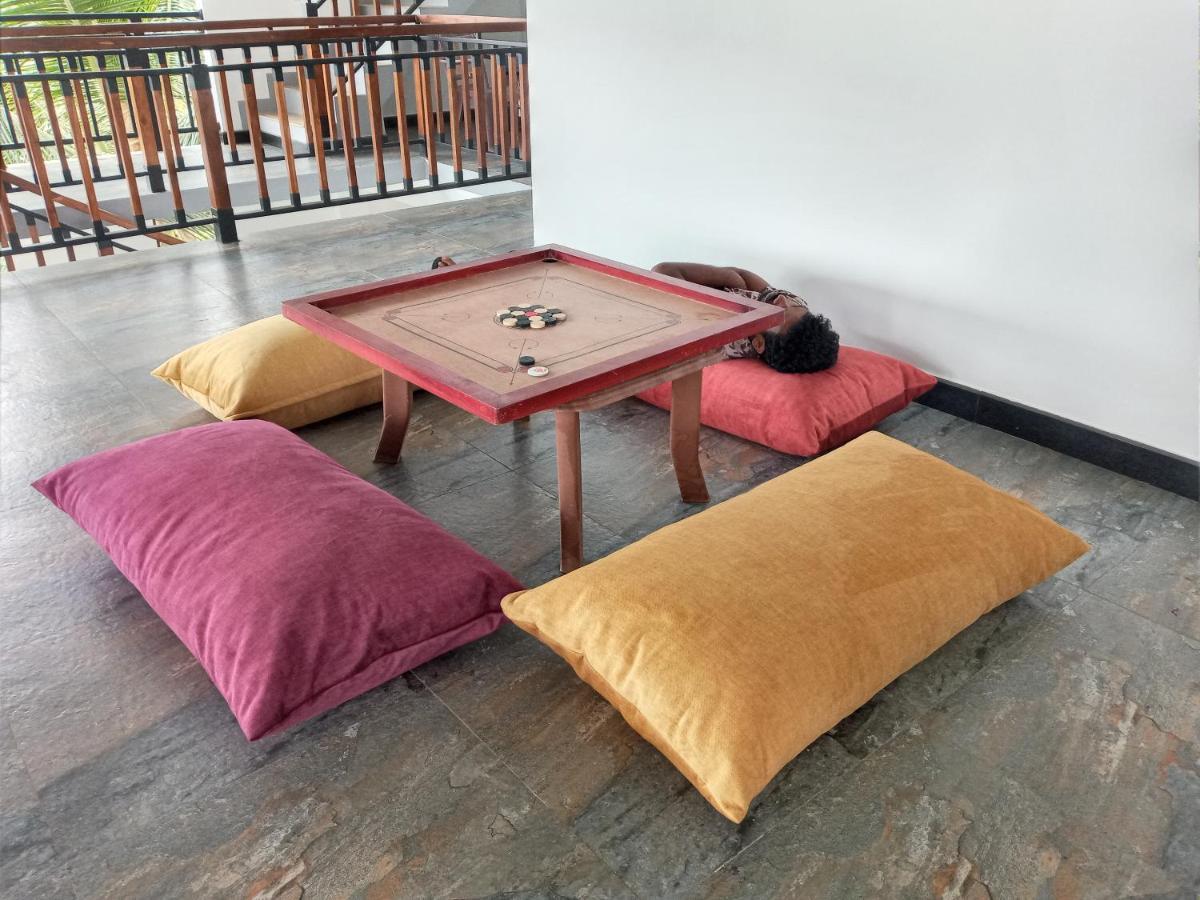 One More Night Hostel Sigiriya Ngoại thất bức ảnh