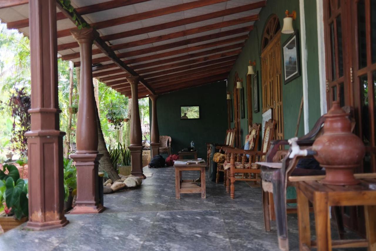 One More Night Hostel Sigiriya Ngoại thất bức ảnh