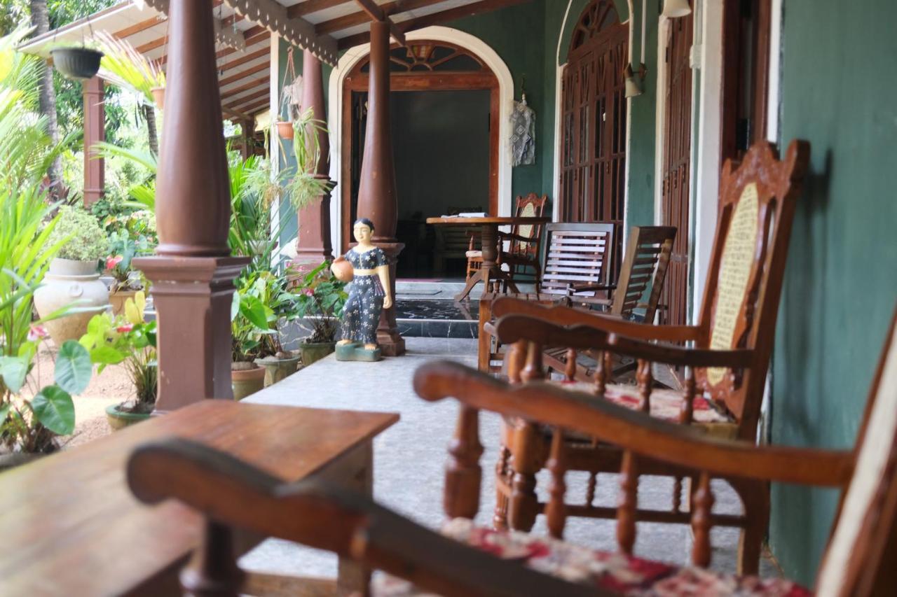 One More Night Hostel Sigiriya Ngoại thất bức ảnh